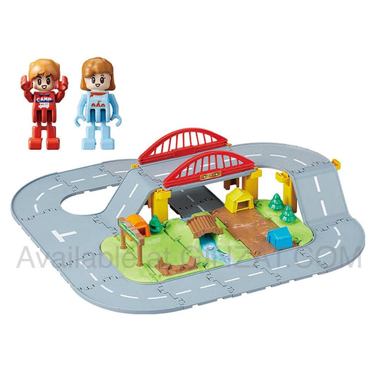 Tomica World Let's Play at the Campsite! Tomica Town 3D Layout Set