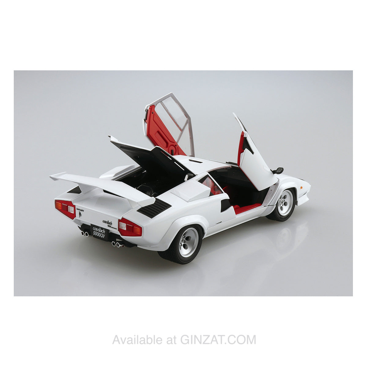 LAMBORGHINI Countach 5000QV ‘85, Aoshima 1/24 Plastic Model Kit